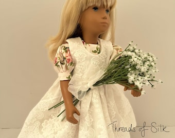 Conjunto único de vestido y delantal para muñeca de 16 pulgadas