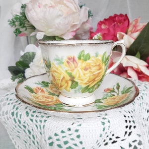 Royal Albert yellow Tea Rose cup and saucer, vintage afternoon tea party, bridesmaid gift, bridal baby shower, wedding table decor, favors