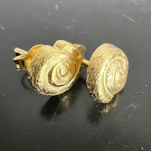 Schnecken Ohrstecker aus vergoldetem 925-Silber, 8 mm - C56