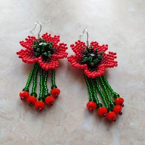 Red beaded poppy earrings for women, earrings dangle boho, flower earrings, Handmade Earrings, glass poppy flower