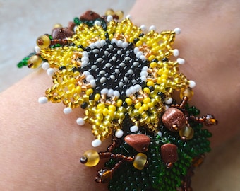 Sunflower bracelet for women, Ukrainian jewelry, handmade beaded bracelet with yellow flowers, Girlfriend Gift for Her