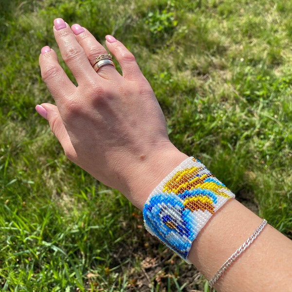 Ukrainian beaded bracelet with floral pattern, Ethnic Folk Ukrainian ornament bracelet, yellow and blue