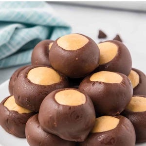 Homemade Buckeye Chocolate Peanut Butter Balls Candy 12 Dipped chocolates candy truffles