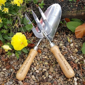 Useful Fun Garden Gift For Him, Gardening Tool Set from England, Engraved for Left or Right Hand, Personalisable Valentine Gift for Gardener