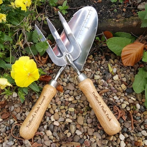 Personalised Garden Tool from England, Engraved for Left or Right Hand, Personalised Gardener Gift, Outdoor Gardening Gift