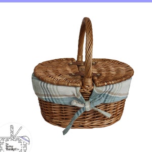 Personalisable Childs Classic Blue/Light Green Tartan Picnic Basket