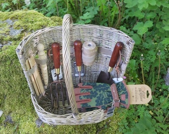 British Garden Geschenkset, personalisierter 12-teiliger extra großer Gartenkübel mit National Trust Werkzeugset und Zubehör (Handschuhe aus Eichenmoos)