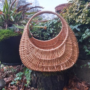 Traditional British Large Mushroom Gathering Natural Willow Basket, Large Vegan Foraging Basket