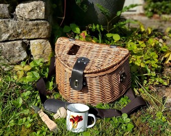 Mushroom Lover 4 Piece Gift Set, Personalisable Mushroom Gathering Basket with Mushroom Knife, Mushroom Brush, and Mushroom Mug