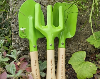 Garden Helper's 3-delige gereedschapsset, gepersonaliseerd gegraveerd voor links- of rechtshandig, perfect cadeau voor uw aspirant-tuinhelper