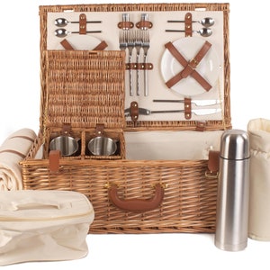 Personalisable 4 Person Deluxe Picnic Basket, Quintessential British Picnic Hamper for Four, Picnic Basket with Coordinated Accessories image 1