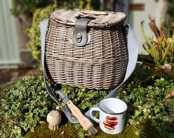 Vegan Friendly 4 piece Large Natural Foraging Gift Set, Foraging Basket, Mushroom Knife, Mushroom Mug, Mushroom Brush