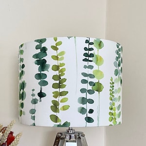 Abat-jour IVOIRE AQUARELLE VIGNE, abat-jour fait main, abat-jour vert, abat-jour design, abat-jour tambour, abat-jour cylindre