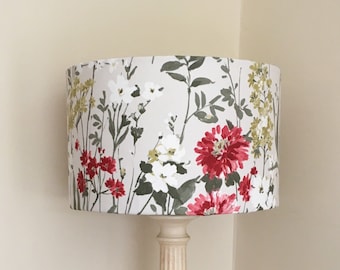 Blumenwiese Blumen Lampenschirm, Blumen Lampenschirm, Blumen Lampenschirm, Handgefertigter Lampenschirm, Designer Lampenschirm, Trommel Lampenschirm