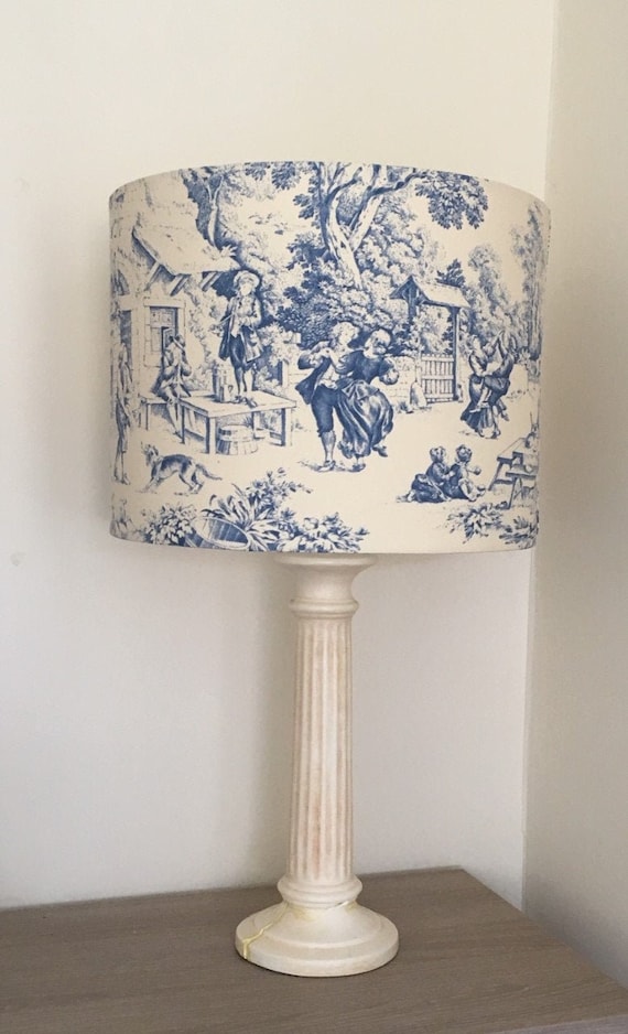 Abat-jour Fait Main Toile De Jouy Sur Lin - Motifs Rouges - 30cm - E27 - France 2023