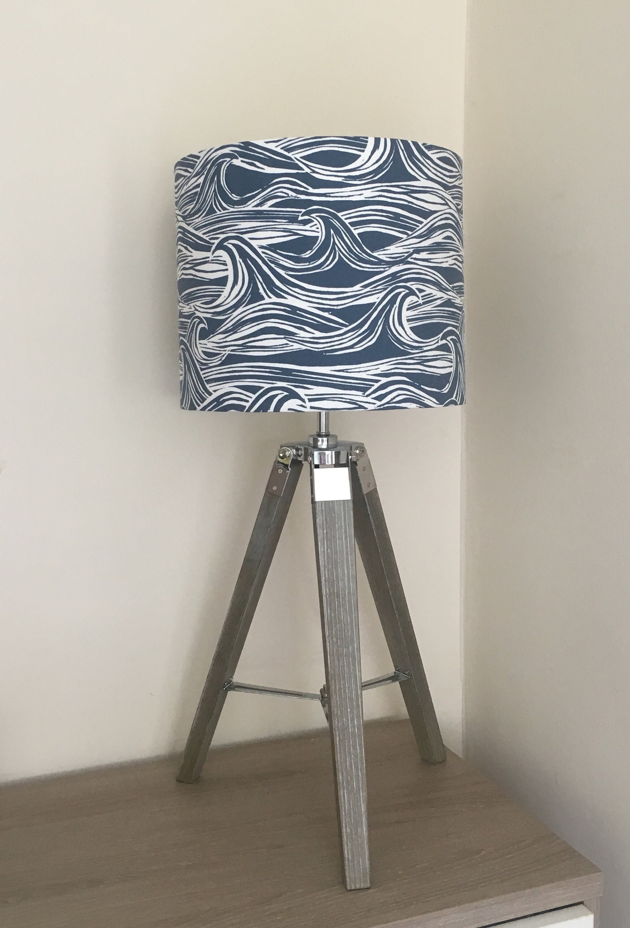 ABAT-JOUR OCEAN SURF, abat-jour vague, abat-jour mer, abat-jour fait main, abat-jour design, abat-jour tambour, abat-jour cĂ´tier