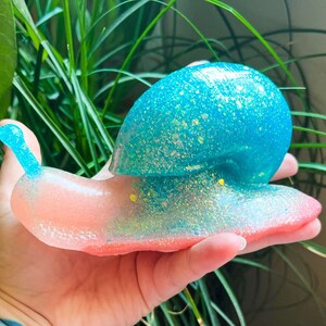 Giant Snails Garden Decor {Pink/Blue}