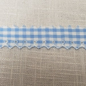 Vintage Blue Gingham Eyelet 1" Encaje Vendido cortado a medida Hecho en los EE.UU. Adorno de costura decorativo festoneado Venecia Guipur Bobbin Aplique