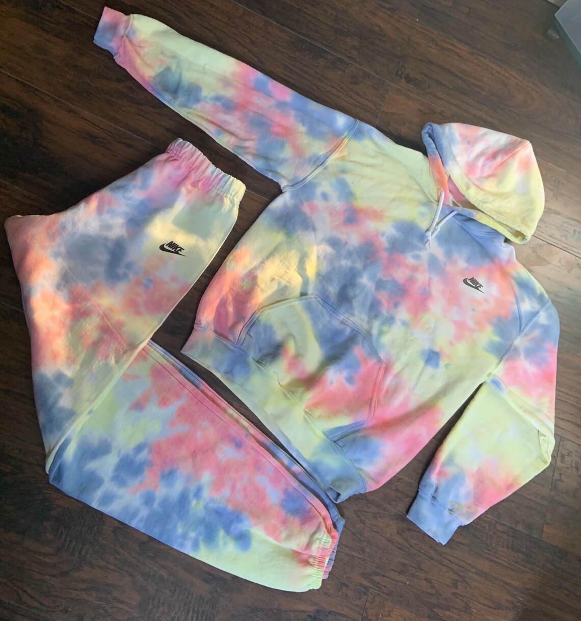 nike tie dye