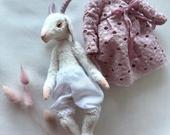 ドレスを着たヤギのアートドール、手作りのカスタムヤギ人形