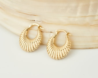 14K Gold Croissant Hoop Earrings, Twisted Hoops, Fine Jewelry, Luxurious Design, Minimalist Earrings, Chunky Gold Hoops