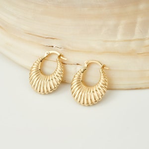 14k Yellow Gold Lightweight Croissant Earrings, Twisted Hoop Earrings, Solid Gold Mussel Earrings, Chunky Gold Earrings Jewelry, Gold Hoops