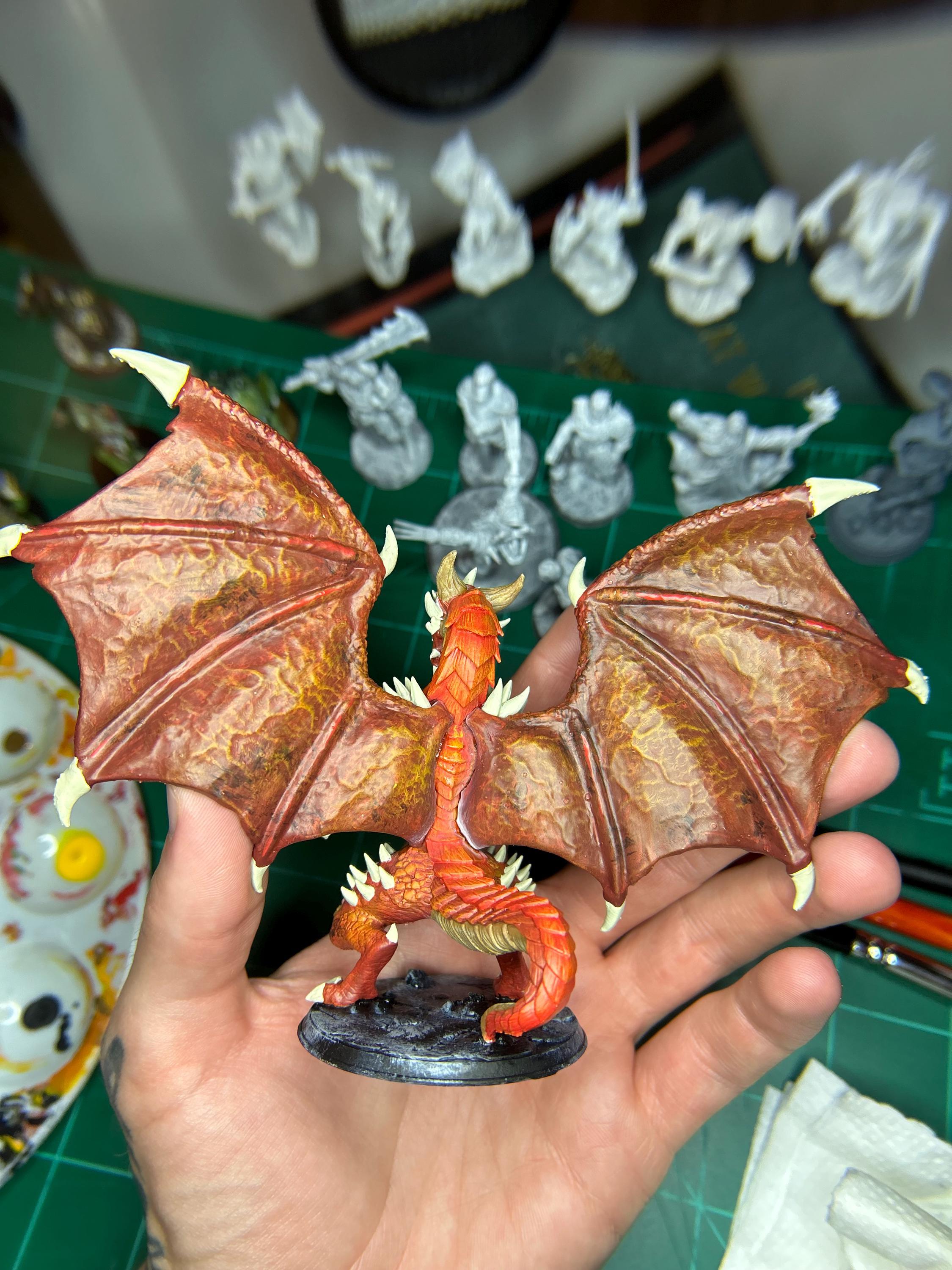 スタンディングドラゴンミニチュア | 樹脂製RPGフィギュア、RN Estudio