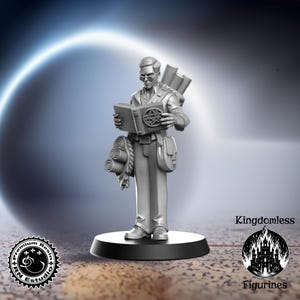 Lore Master Explorer Mini | DnD Tabletop RPG Miniature | D&D Figurines | Pathfinder Fantasy Gaming | RN Estudio | Human Arcane Investigator