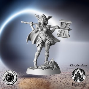 Female Paladin Mini | DnD Tabletop RPG Miniature | D&D Figurines | Pathfinder Fantasy Gaming | Warrior Knight