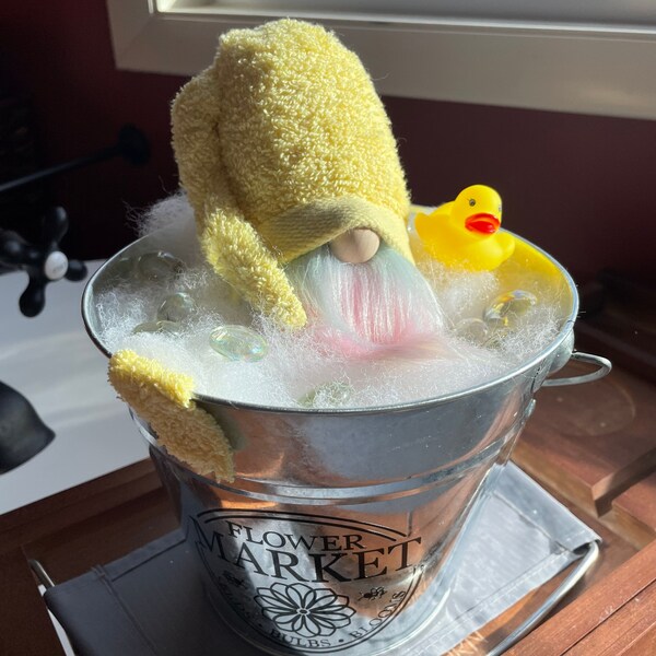 Rub-a-dub-dub...a Gnome in the Tub! (Yellow)