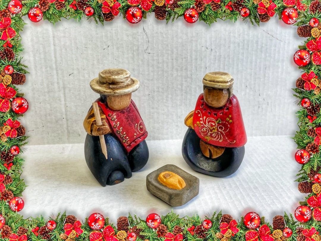 Nativity Indigenous Scene hand carved in 100% Wood by Ecuadorian artisans