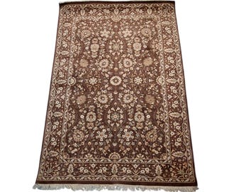 Handmade 4.5x7 Luxury Carpet: Fine Quality