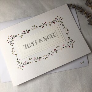 Cartão aquarela desenhado à mão apenas uma nota - cartão branco texturizado