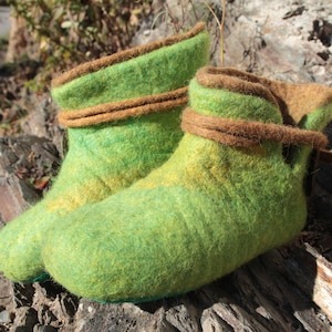 Botines tipo zapatilla Nuno, modelo hoja, en lana de seda afieltrada y piso de cuero aterciopelado, talla 38/39 imagen 1