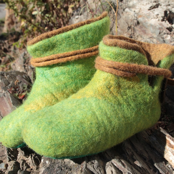 Chaussons bottines nuno modèle feuilles en laine feutrée soie et semelle en cuir velouté taille 38/39