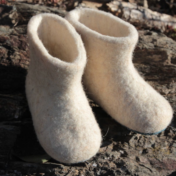 Bottines enfant taille 23 laines françaises naturelles et semelles cuir velouté