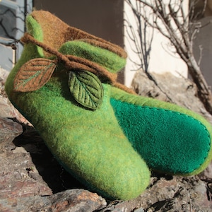 Botines tipo zapatilla Nuno, modelo hoja, en lana de seda afieltrada y piso de cuero aterciopelado, talla 38/39 imagen 2