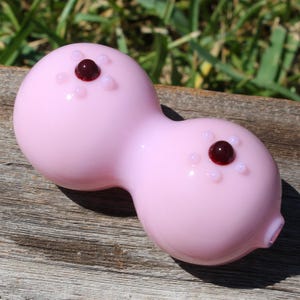 4.5" Funny Glass Smoking Pipes Bowls for Smoke Spoof Prank Boobs Man's Penis Phallus Dick Pipe Tobacco Bowl Handmade Unique Gift Heavy Cute Pink Boobs