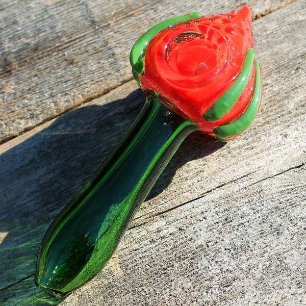 4.4" Glass Smoke Bowl Strawberry Fruit Smoking Pipes Red Green Cute Berry Handmade Collectible Heavy Duty Tobacco Pipe