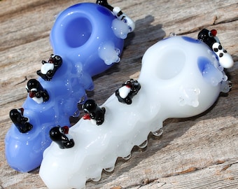 4.5" Glass Smoking Pipes Ice World Penguins Smoke Bowl White Jade Tobacco Bowls Handmade Heavy Thick Spoon Pipe Unique Collecitble Cute Snow