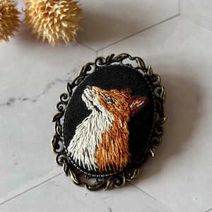 Broche vintage Renard ou Écureuil décoration vêtements ou tote bag, broderie à la main