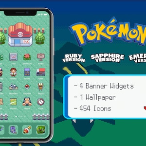 Könnte beinhalten: Ein grüner und blauer Pixelhintergrund mit einem Telefonbildschirm, der einen App-Icon-Satz zum Thema Pokémon anzeigt. Der Telefonbildschirm zeigt einen grünen Hintergrund mit einem Pokémon-thematisierten P.C.-Gebäude-Symbol und 16 weiteren Symbolen. Der Telefonbildschirm zeigt auch 3 zusätzliche Symbole am unteren Bildschirmrand. Der Text "POKÉMON" wird in gelben Buchstaben oben im Bild angezeigt. Der Text "RUBY VERSION", "SAPPHIRE VERSION" und "EMERALD VERSION" wird in schwarzen Buchstaben unter dem Text "POKÉMON" angezeigt. Ein weißes Feld mit schwarzem Text zeigt Folgendes an: "4 Banner Widgets", "1 Wallpaper" und "454 Icons".