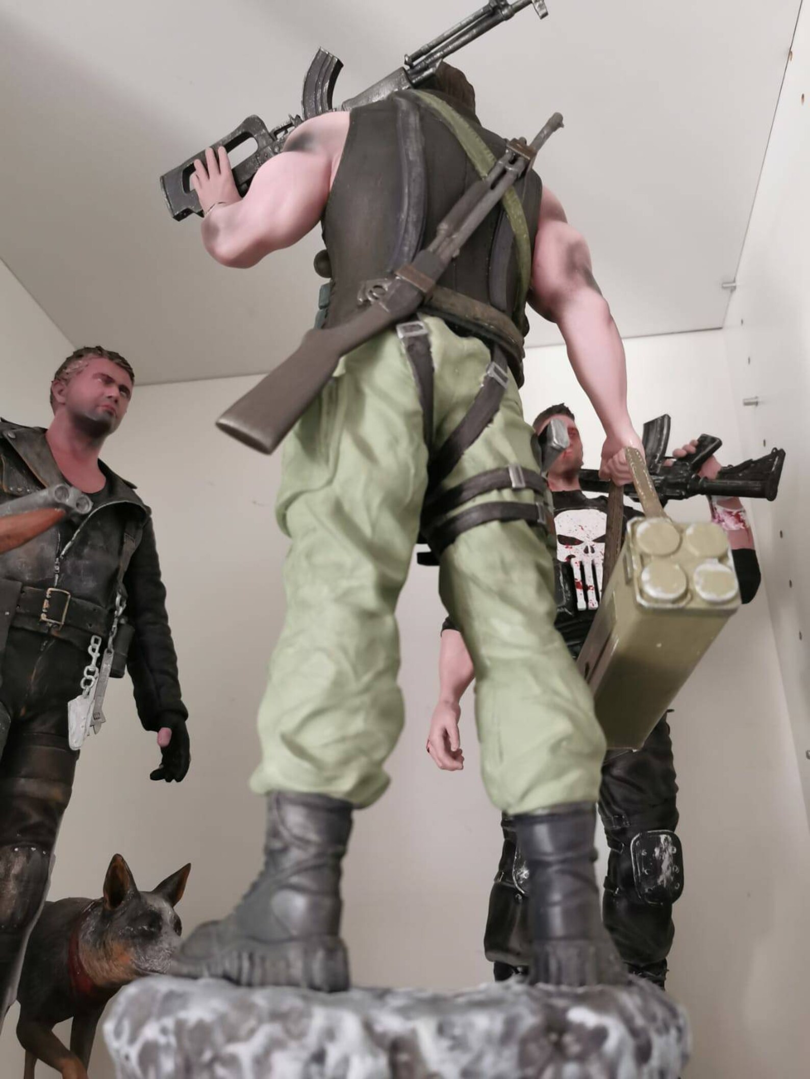 Commando Arnold Schwarzenegger figurine | Etsy