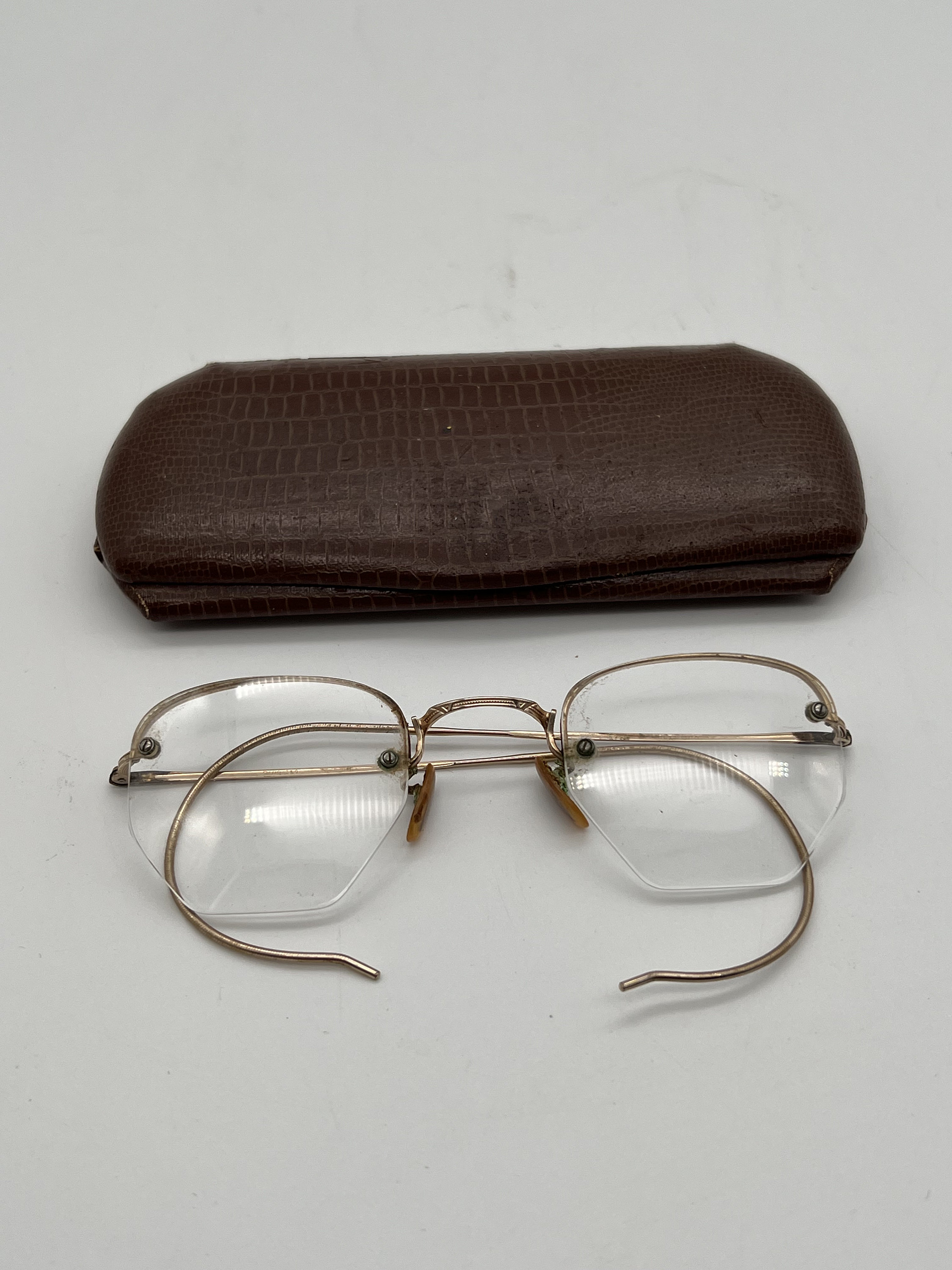 ヴィンテージの金張りワイヤー縁眼鏡、1930年代、革ケース付き - Etsy 日本