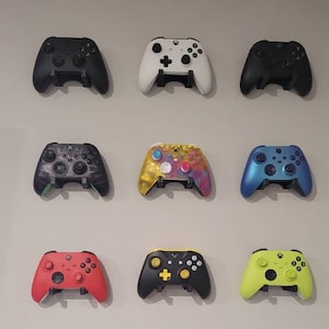 Universal Controller Wall Mount - Display Your Controller Collection