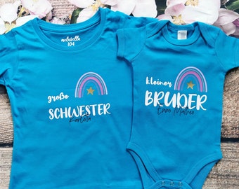 Geschwister Outfit Mädchen Jungen | mit Regenbogen und Namen personalisiert | Großer Bruder  | Kleine Schwester |  T-Shirt Langarm Babybody