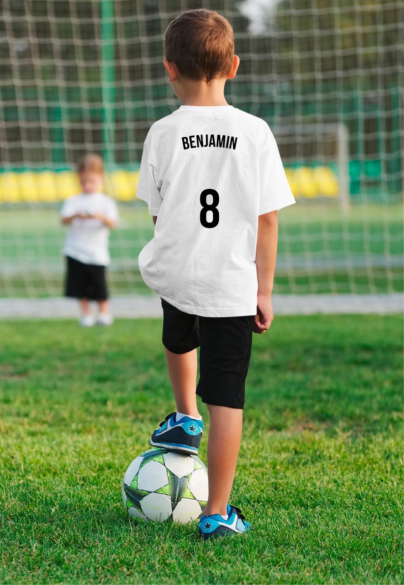 Geburtstagsshirt Fussball Junge Langarm Geburtstags T-Shirt personalisiert mit Zahl und Namen Geschenk 2 3 4 5 6 7 8 9 Jahre Bild 6