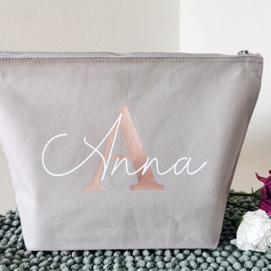 Personalisierte Kosmetiktasche mit Initiale und Namen | Kulturbeutel aus fester Canvas Baumwolle | Kulturtasche Damen klein groß | Muttertag