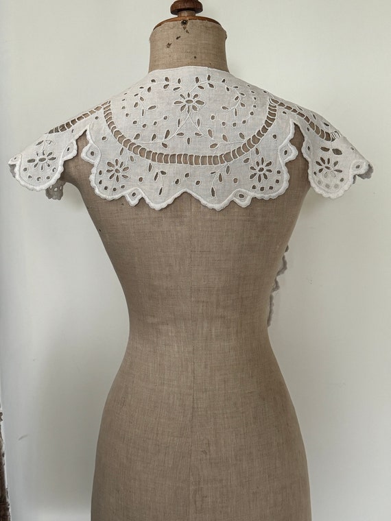 Stunning French Antique Cutwork Embroidery Collar… - image 4