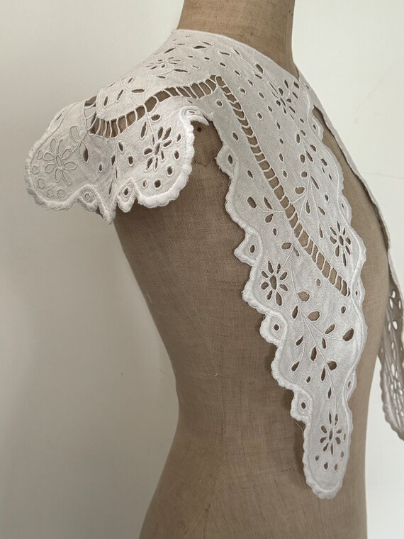 Stunning French Antique Cutwork Embroidery Collar… - image 3